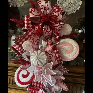Red and White Holiday Garland with Candy-Inspired Design
